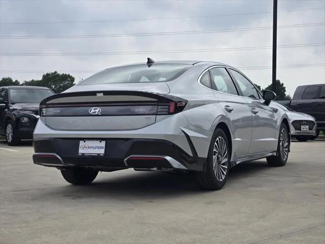 new 2025 Hyundai Sonata Hybrid car, priced at $30,977