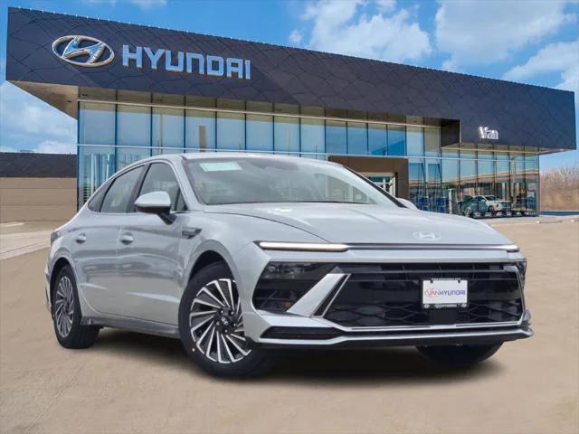 new 2025 Hyundai Sonata Hybrid car, priced at $30,977