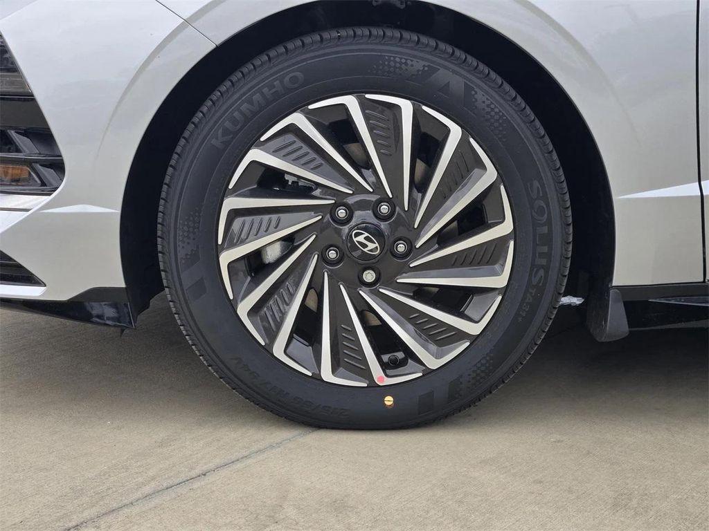 new 2025 Hyundai Sonata Hybrid car, priced at $28,782