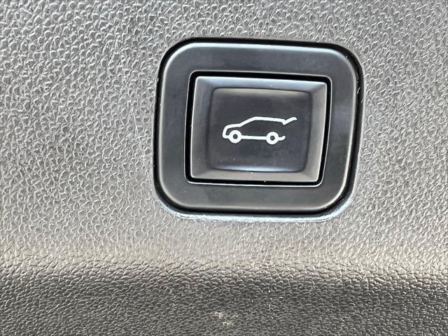 used 2021 Cadillac Escalade ESV car, priced at $64,793