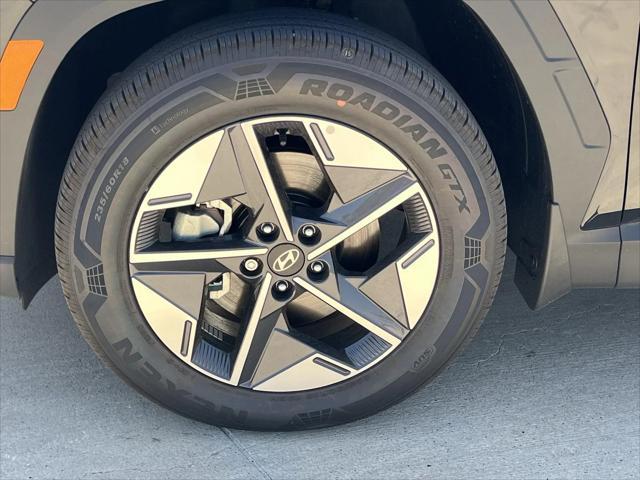 new 2025 Hyundai Tucson car, priced at $30,191