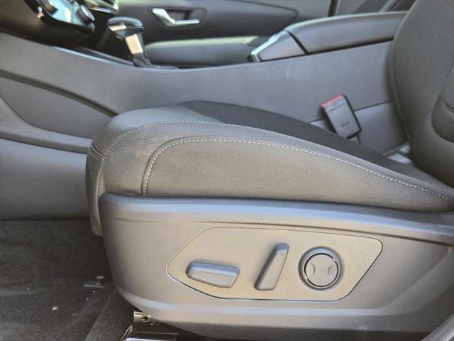 new 2025 Hyundai Tucson car, priced at $30,178