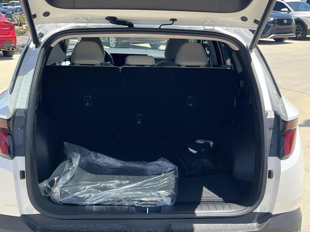 new 2025 Hyundai Tucson car, priced at $27,999