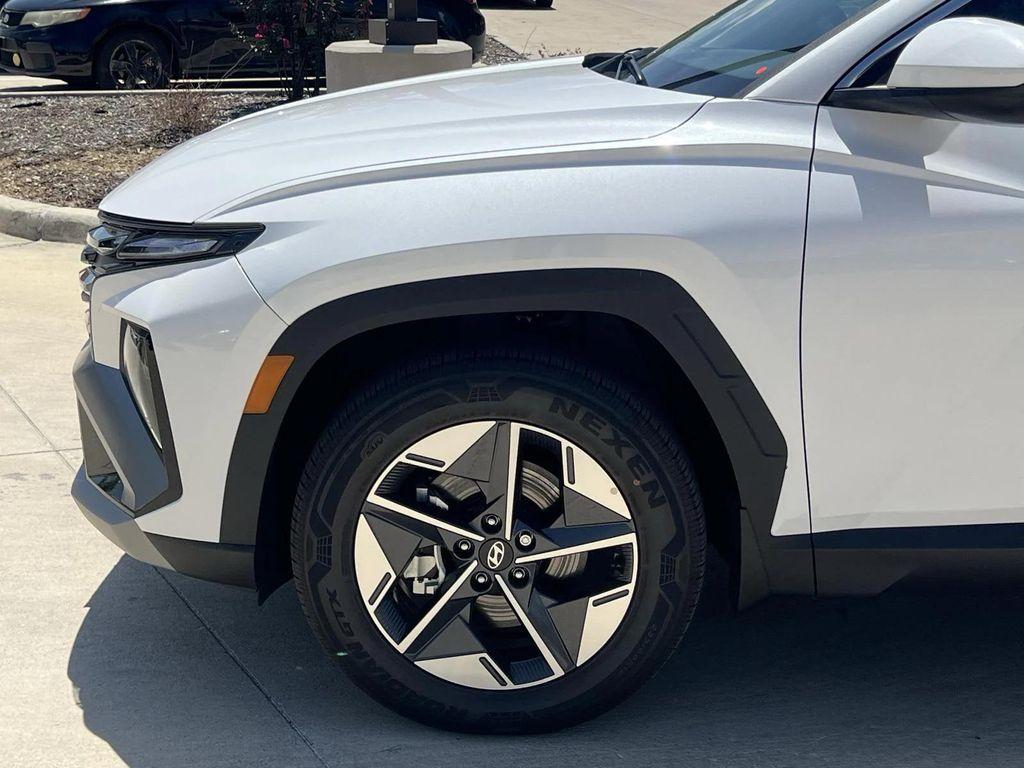 new 2025 Hyundai Tucson car, priced at $27,999