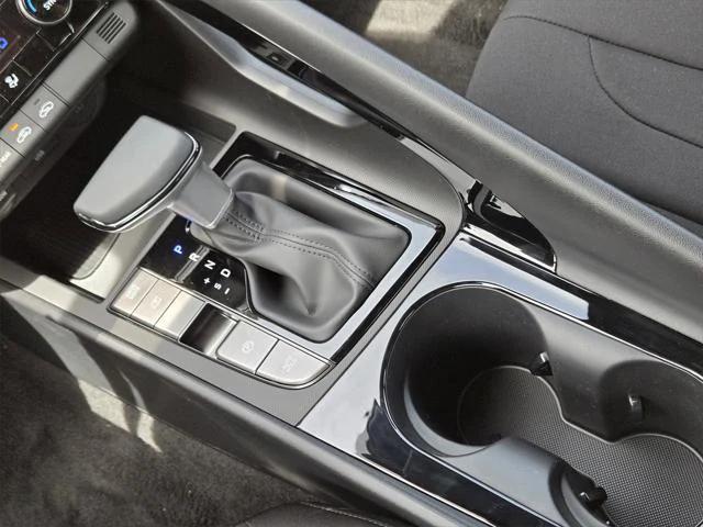 new 2025 Hyundai Elantra car, priced at $27,728