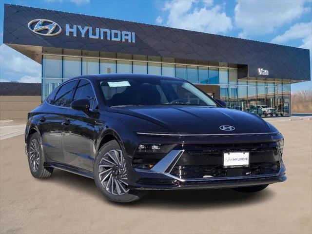 new 2025 Hyundai Sonata Hybrid car, priced at $32,116