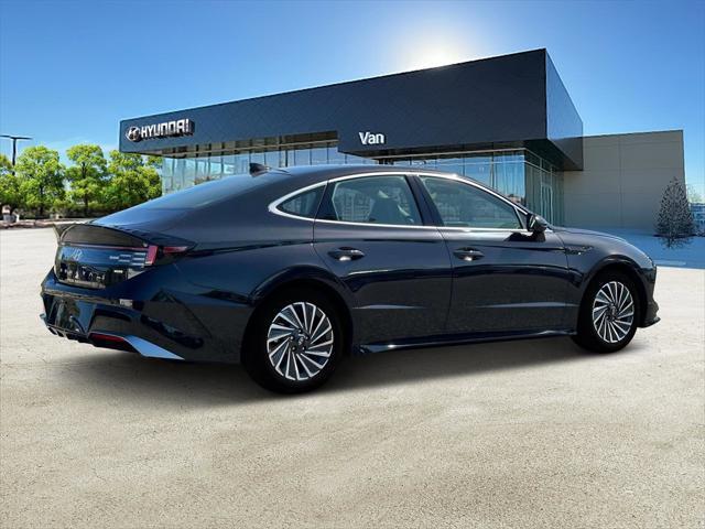 new 2025 Hyundai Sonata Hybrid car, priced at $38,495