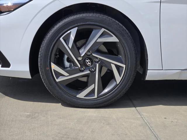 new 2025 Hyundai Elantra car, priced at $26,212