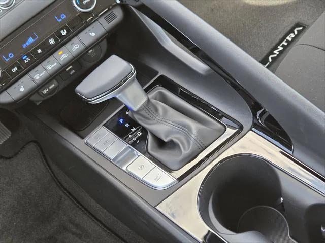 new 2025 Hyundai Elantra car, priced at $26,212