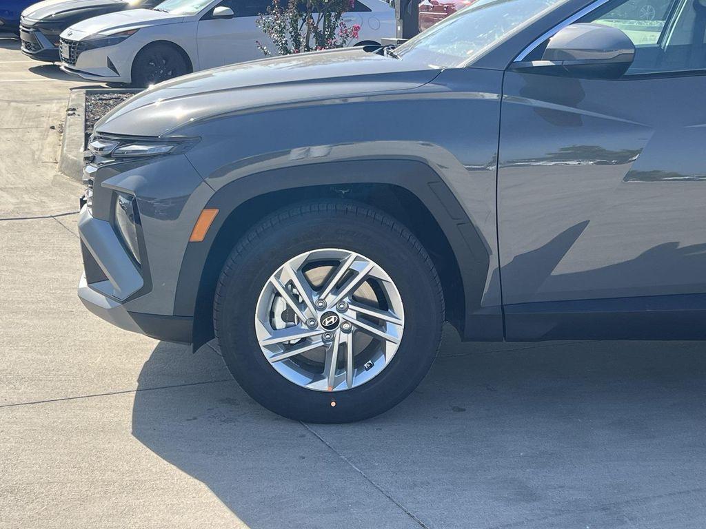 new 2025 Hyundai Tucson car, priced at $28,699