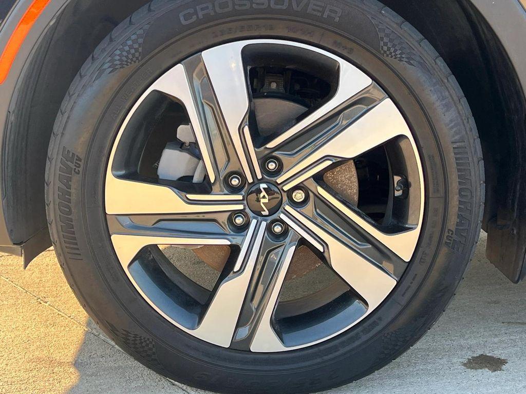 used 2022 Kia Sorento Plug-In Hybrid car, priced at $28,499
