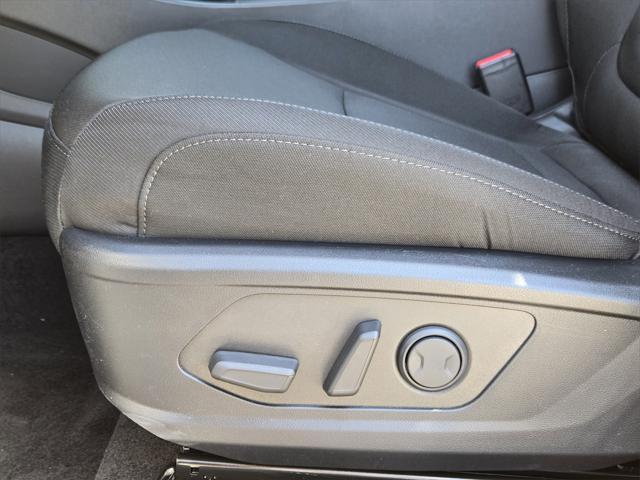 new 2025 Hyundai Tucson car, priced at $30,178