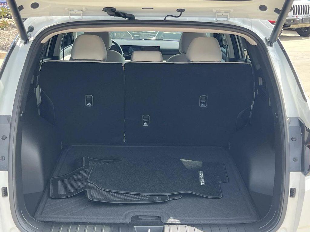 new 2025 Hyundai Tucson car, priced at $29,017