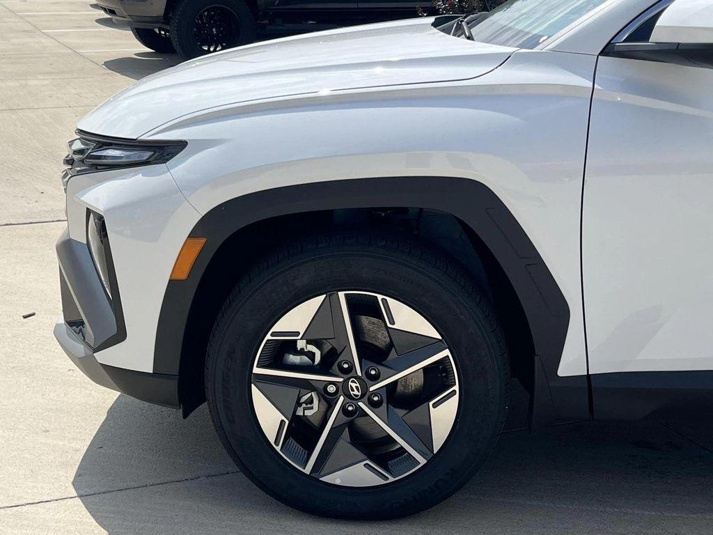 new 2025 Hyundai Tucson car, priced at $29,017
