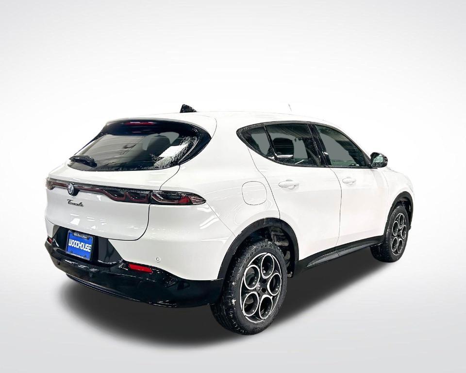 new 2025 Alfa Romeo Tonale car, priced at $38,530