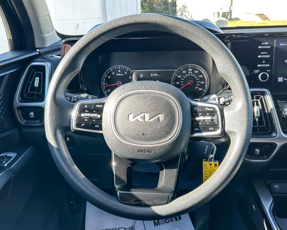 used 2022 Kia Sorento car, priced at $22,593