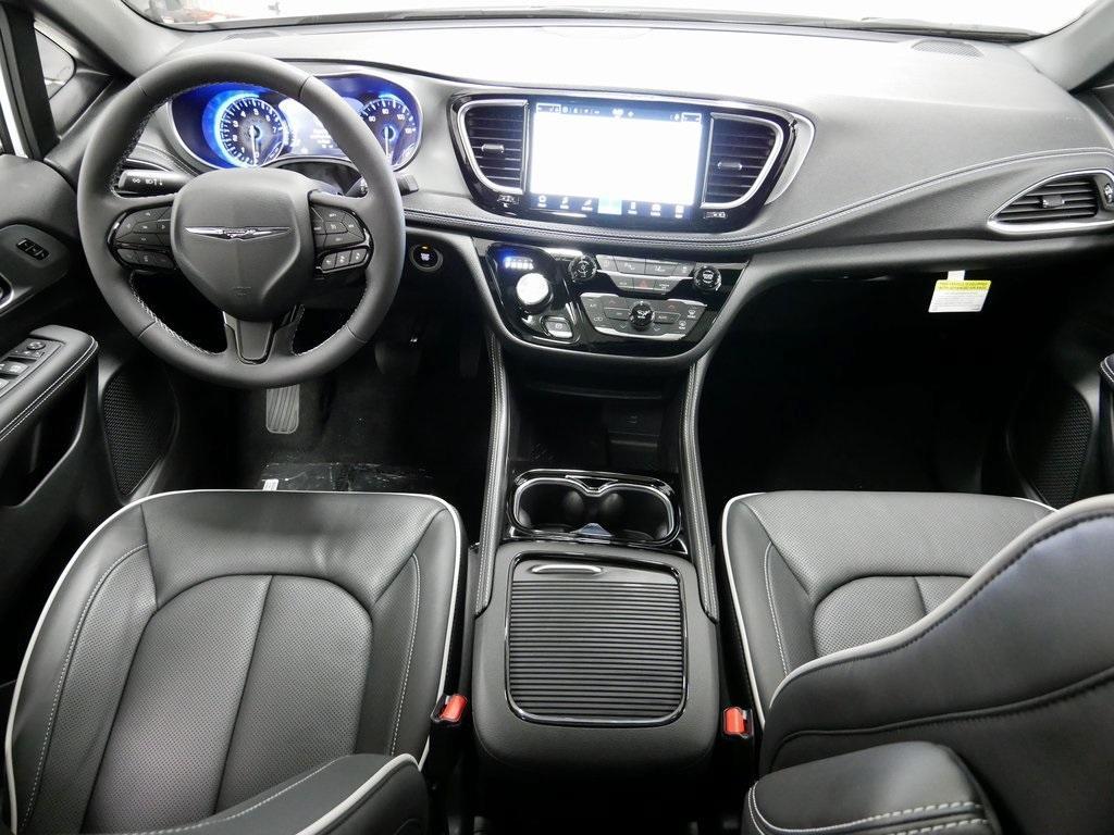new 2026 Chrysler Pacifica car, priced at $47,993