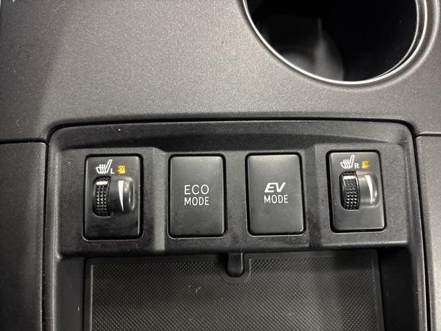 used 2016 Toyota Camry Hybrid car, priced at $14,500