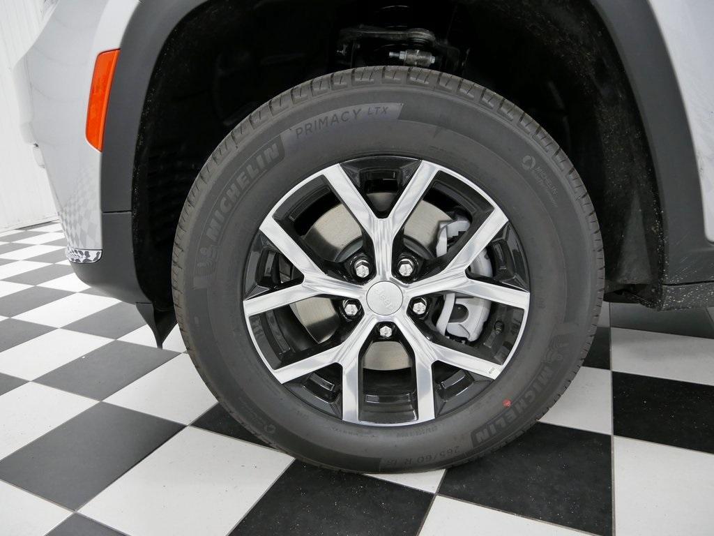 new 2025 Jeep Grand Cherokee L car, priced at $46,392