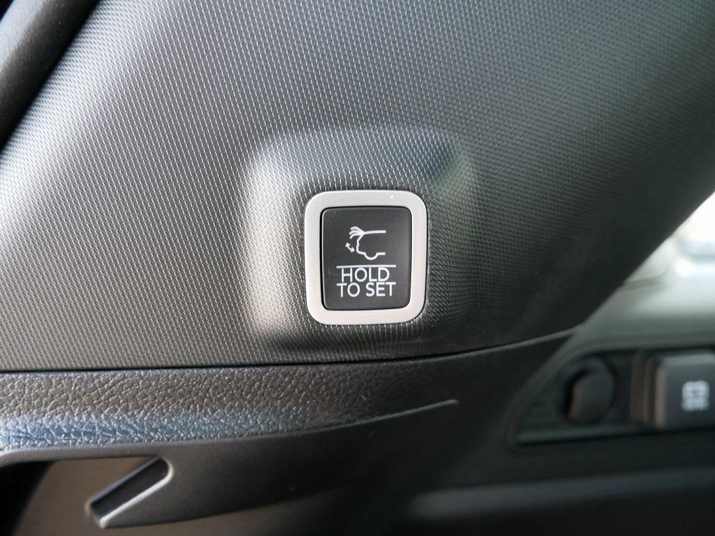 new 2024 Jeep Grand Cherokee car, priced at $44,740