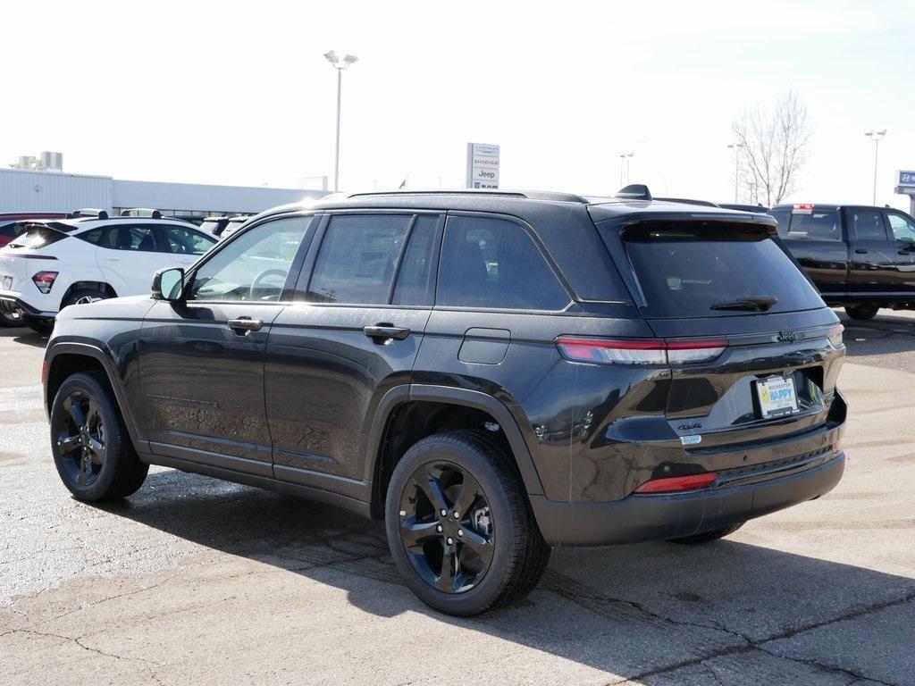 new 2024 Jeep Grand Cherokee car, priced at $44,740