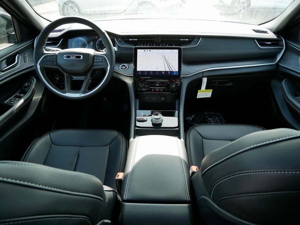 new 2024 Jeep Grand Cherokee car, priced at $44,740