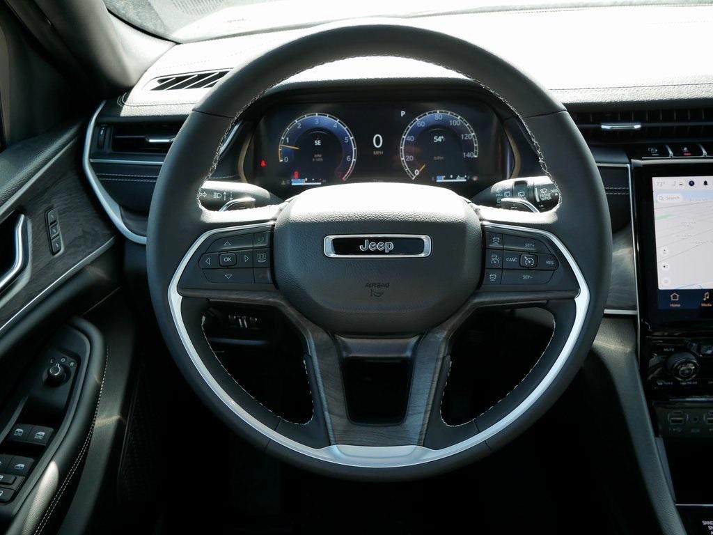 new 2024 Jeep Grand Cherokee car, priced at $44,740