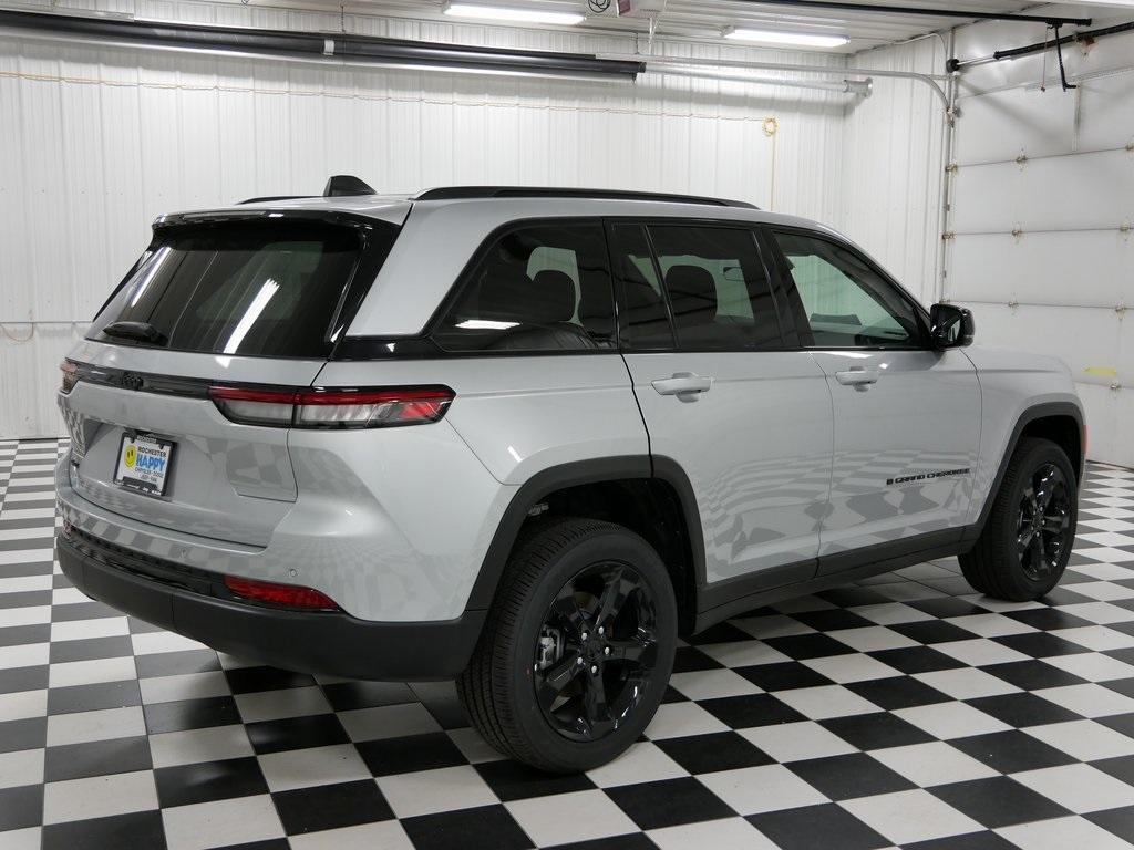 new 2025 Jeep Grand Cherokee car, priced at $39,899