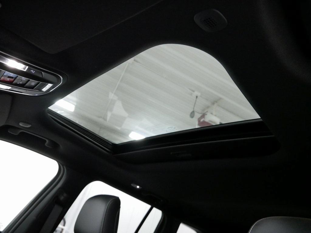 new 2025 Jeep Grand Cherokee car, priced at $39,899