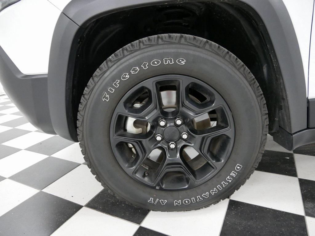 used 2022 Jeep Cherokee car, priced at $25,750