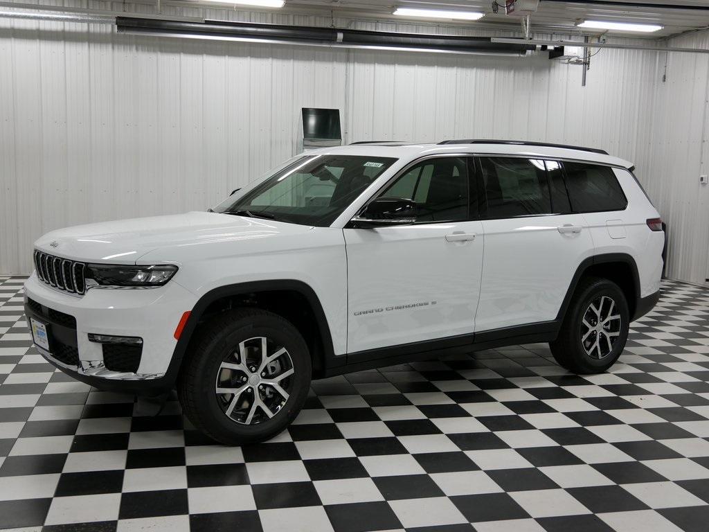 new 2025 Jeep Grand Cherokee L car, priced at $45,873