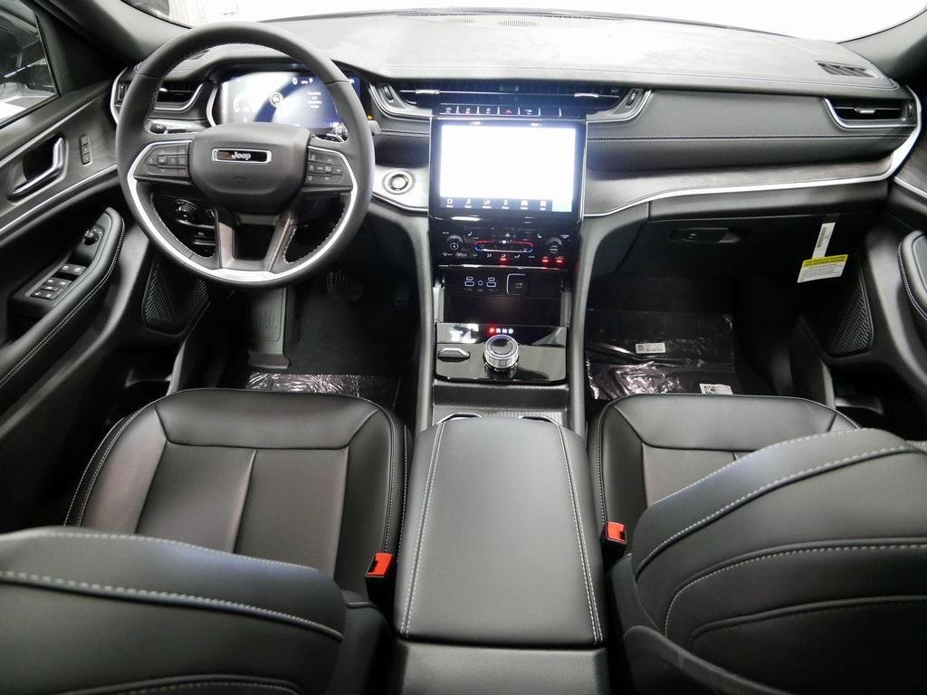 new 2025 Jeep Grand Cherokee L car, priced at $45,873