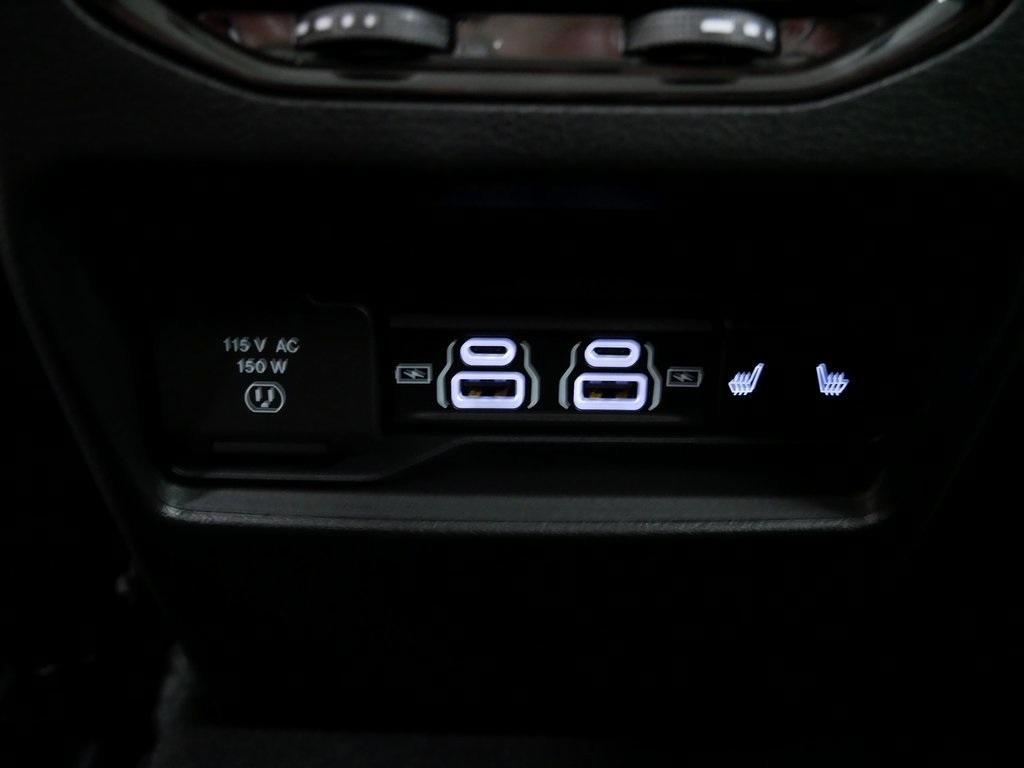 new 2025 Jeep Grand Cherokee car, priced at $44,654