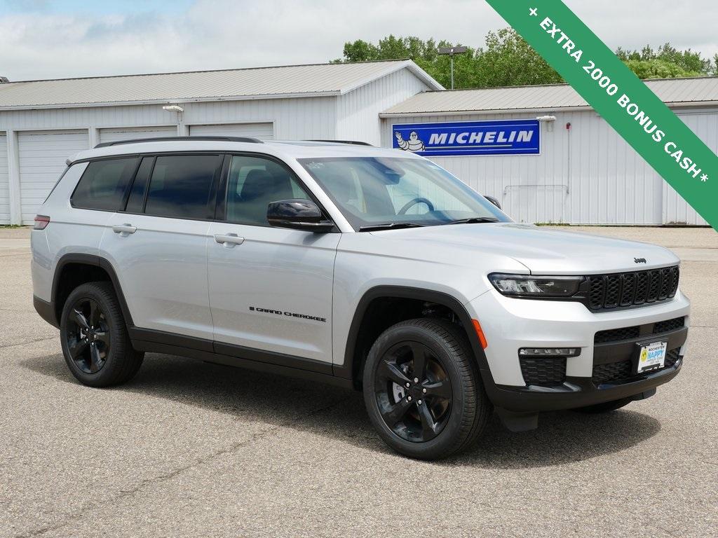 new 2025 Jeep Grand Cherokee L car, priced at $43,911