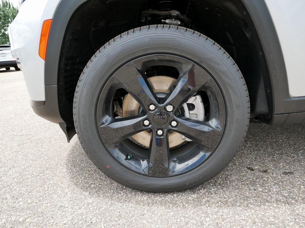 new 2025 Jeep Grand Cherokee L car, priced at $43,911