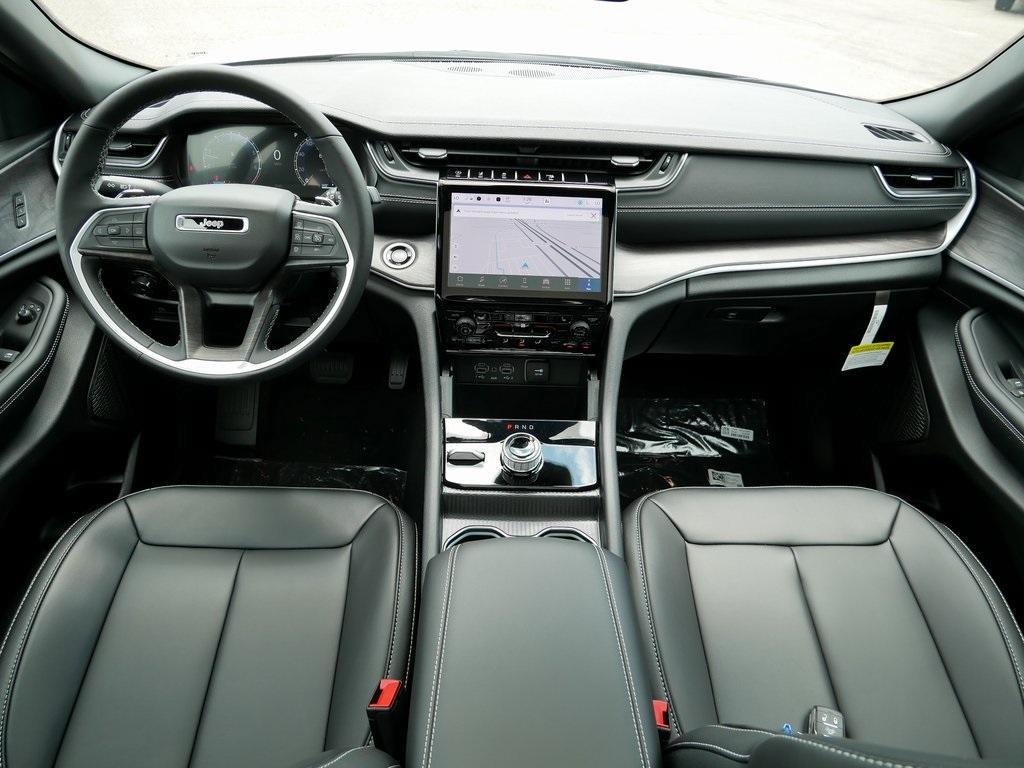 new 2025 Jeep Grand Cherokee L car, priced at $43,911