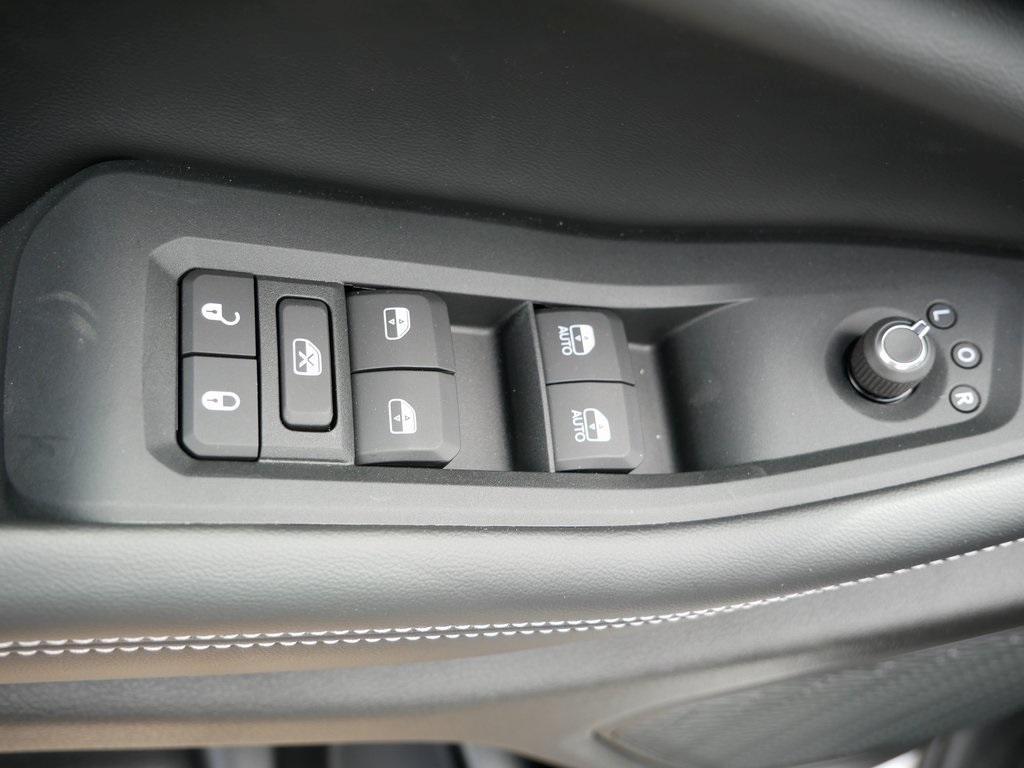 new 2025 Jeep Grand Cherokee L car, priced at $43,911