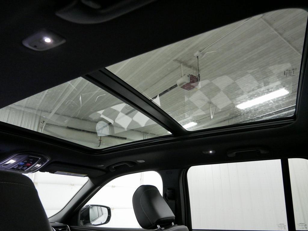 new 2025 Jeep Grand Cherokee car, priced at $44,134