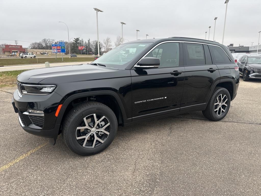 new 2025 Jeep Grand Cherokee car, priced at $44,654