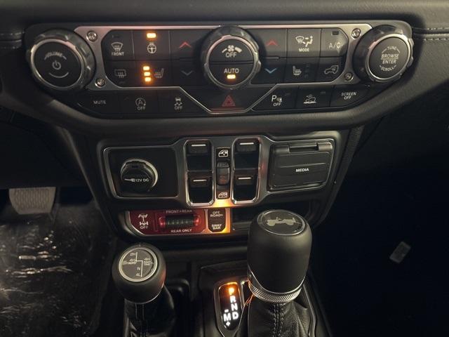 new 2025 Jeep Wrangler car, priced at $57,880