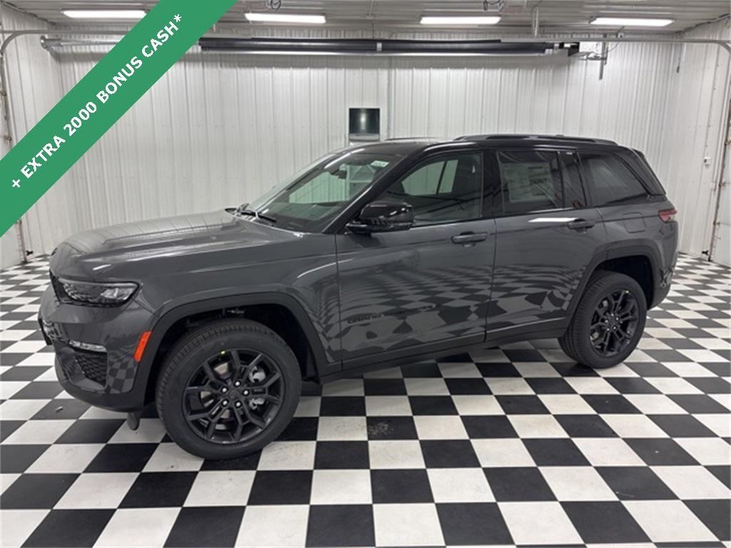 new 2025 Jeep Grand Cherokee car, priced at $47,036
