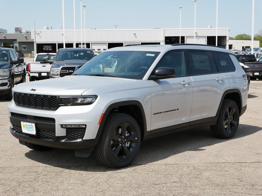 new 2025 Jeep Grand Cherokee L car, priced at $42,403