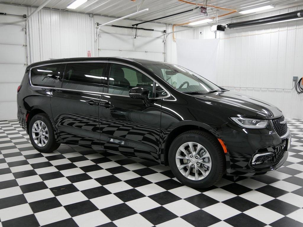 new 2026 Chrysler Pacifica car, priced at $43,374