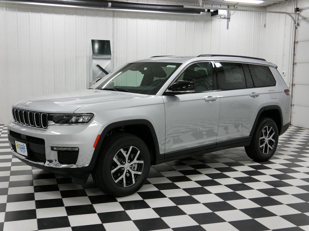 new 2025 Jeep Grand Cherokee L car, priced at $43,523