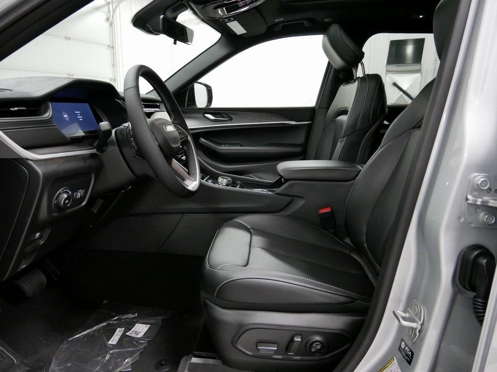 new 2025 Jeep Grand Cherokee L car, priced at $43,523