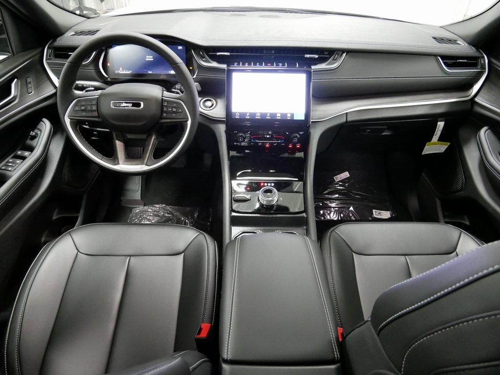 new 2025 Jeep Grand Cherokee L car, priced at $43,523