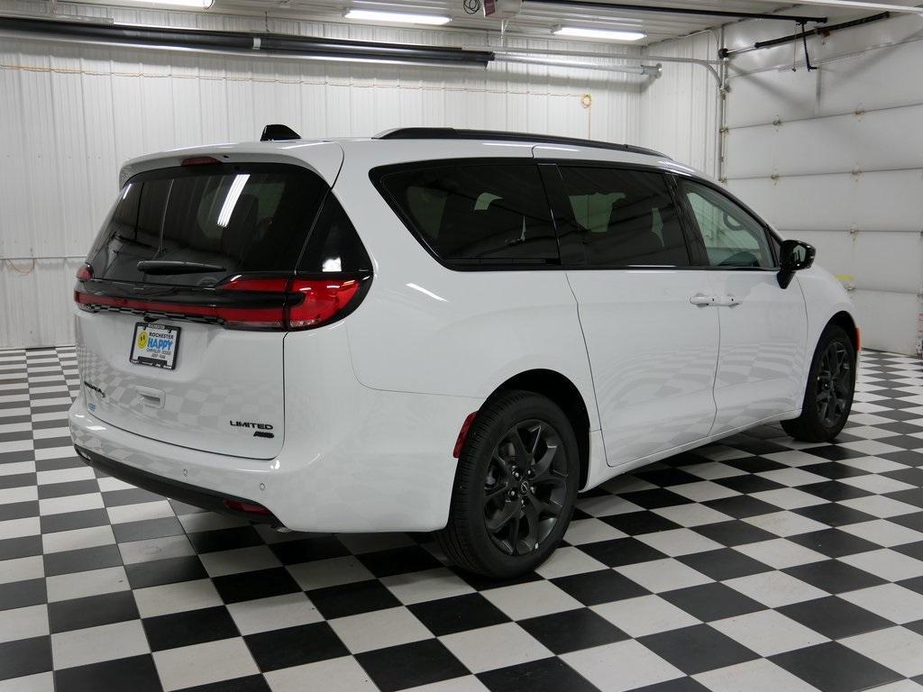 new 2026 Chrysler Pacifica car, priced at $47,993