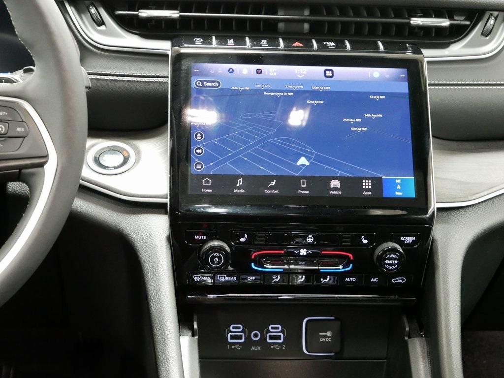 new 2024 Jeep Grand Cherokee car, priced at $39,740