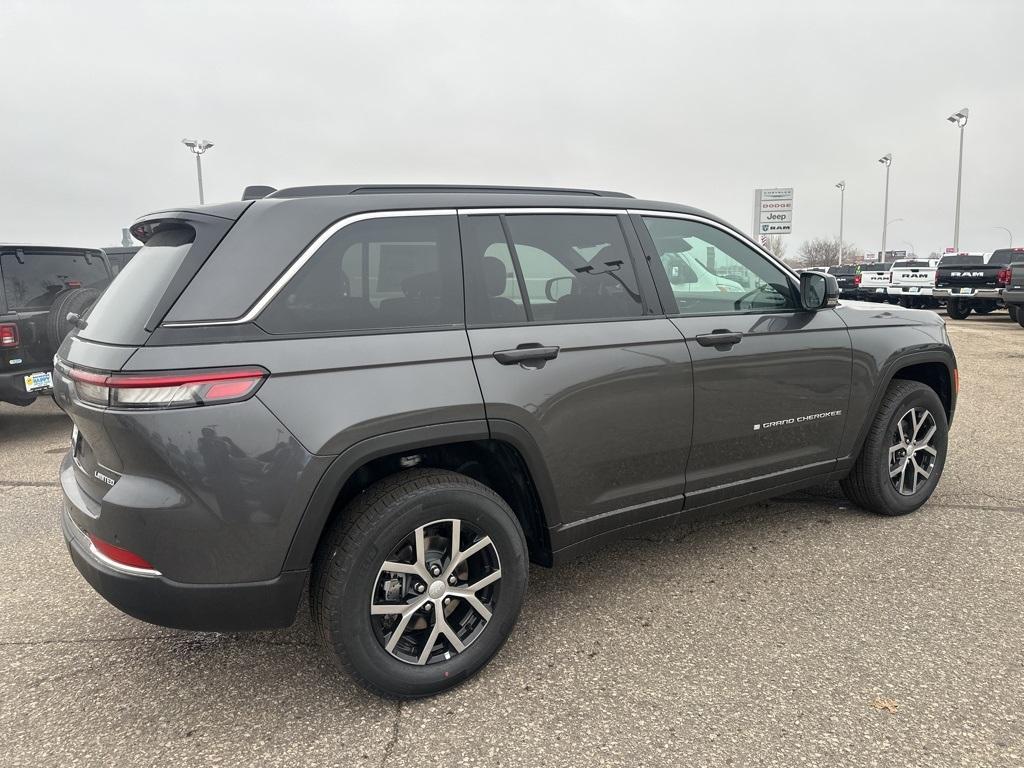 new 2025 Jeep Grand Cherokee car, priced at $44,654
