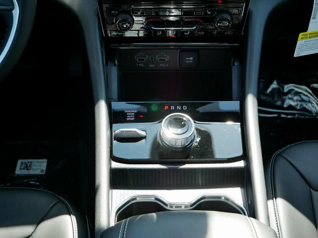 new 2025 Jeep Grand Cherokee car, priced at $39,990